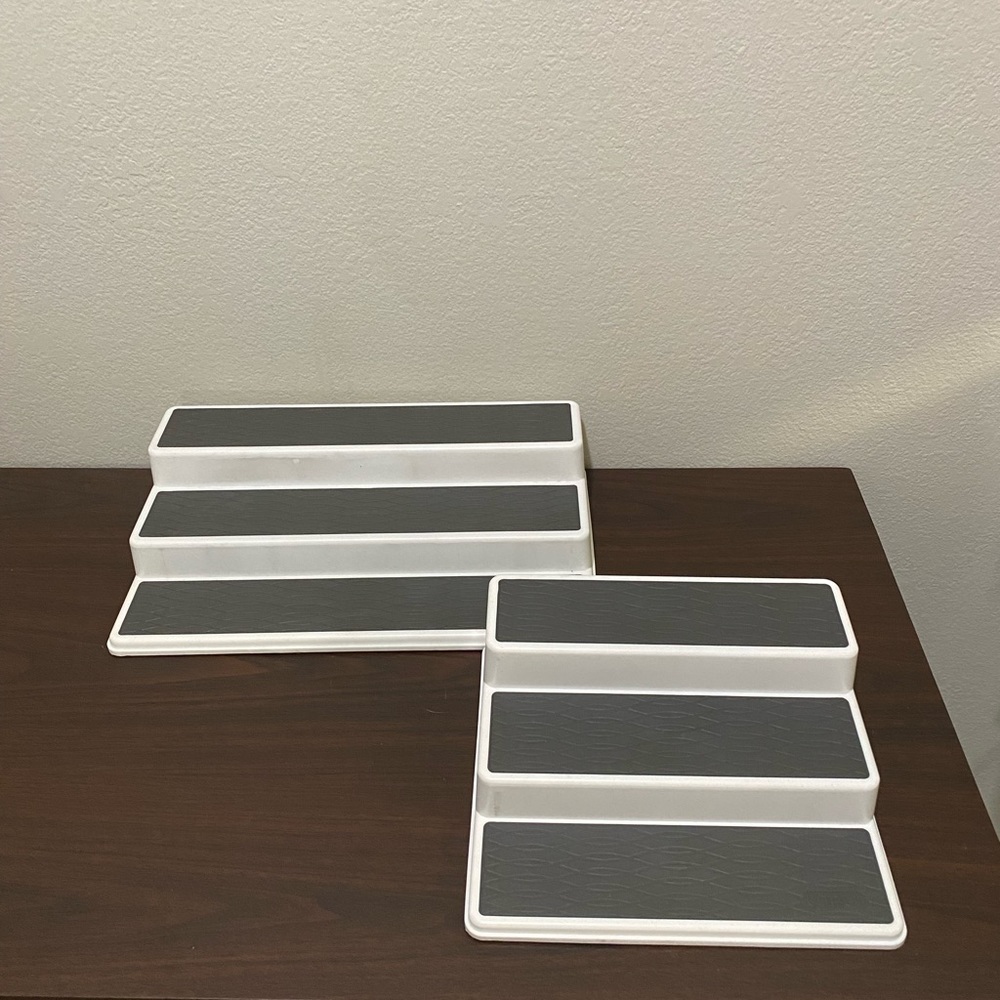 4 items for $10❄️ Set of 2 3-tier Spice organizer Non skid
